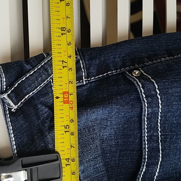 Jeans - Picture 7 of 8